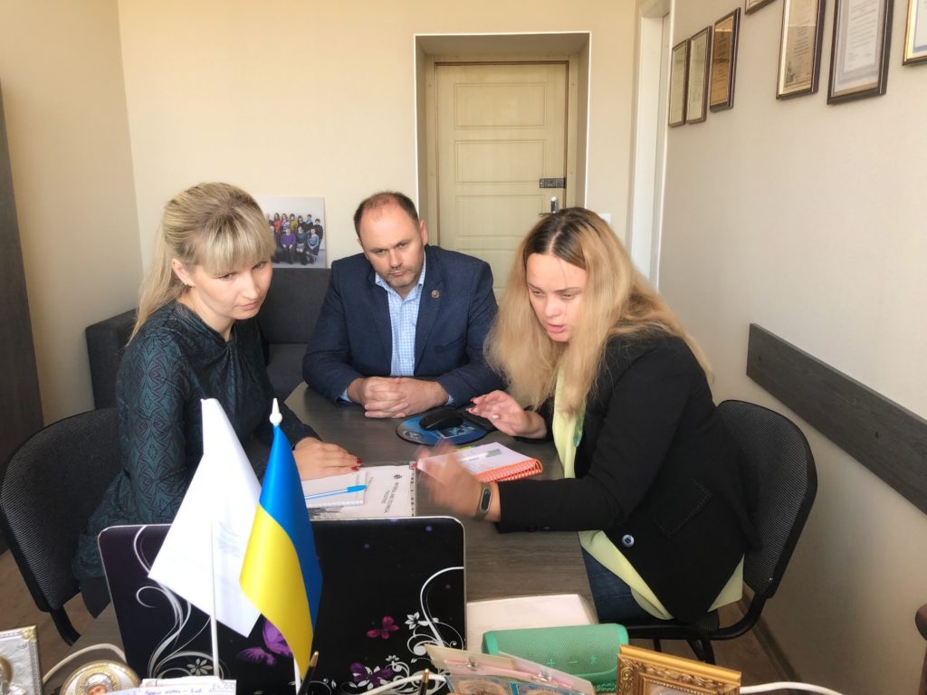 23 жовтня 2019 р. провели відео-зустріч з начальником міжнародного відділу, професором Гертрудою Шінк з Міжнародної школи менеджменту Університету прикладних наук (Німеччина)