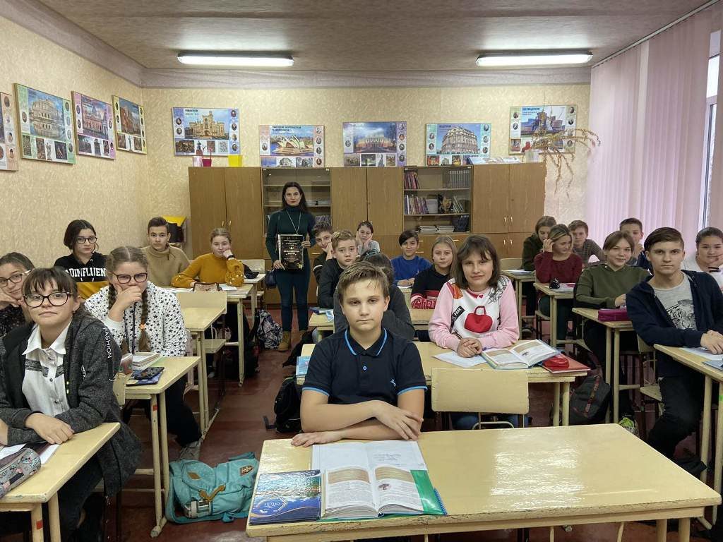 13.12.2019 р. Візит до адміністрації ЗОШ № 74. Доцент кафедри ФММ  Кобець М.М. провела проф. роботу серед учнів 8- А та 8-Б класів