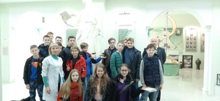 30.10.2019 р. прийняли участь у заході «PHARM CAMP НФаУ -2019 під час осінніх канікул»