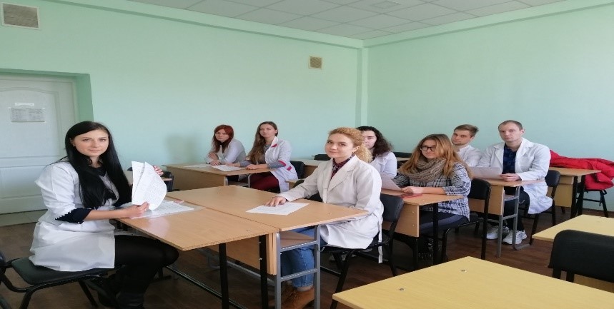 30.10.2019 р. Ознайомлення здобувачів вищої освіти з «Пам`яткою щодо попереджувальних заходів із адміністративних правопорушень серед студентів Національного фармацевтичного університету»