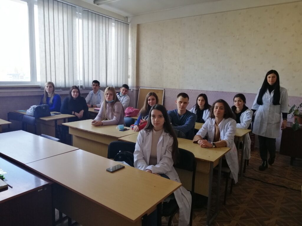 15 лютого 2021 р. Асистентом кафедри Чегринець А. А. проведено бесіду здобувачів вищої освіти 4 курсу з пам'яткою про протиепідеміологічні заходи