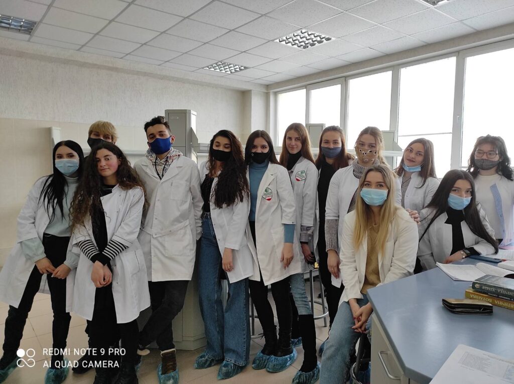 17 лютого 2021 р. Кураторами груп було проведено ознайомлення здобувачів вищої освіти з положенням Наказу НФаУ від 11.02.2021 р. №72 
