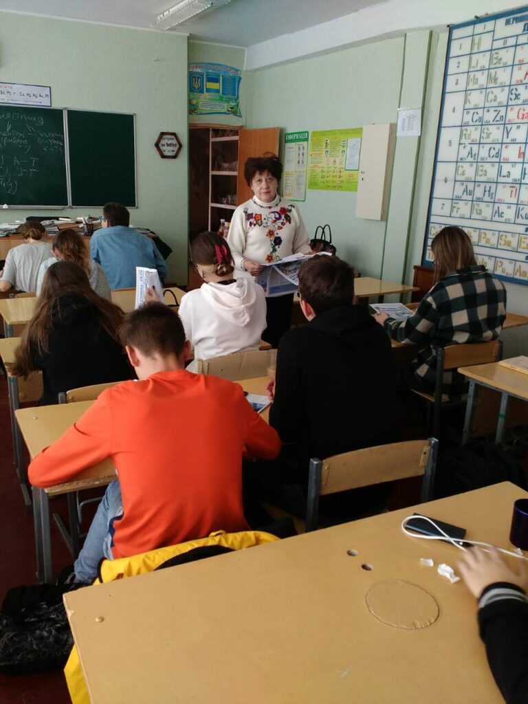7 жовтня 2021 р. Проф. кафедри ФММ Півень О. П. відвідала ЗОШ № 147 7 жовтня 2021 р. Проф. кафедри ФММ Півень О. П. відвідала ЗОШ № 147